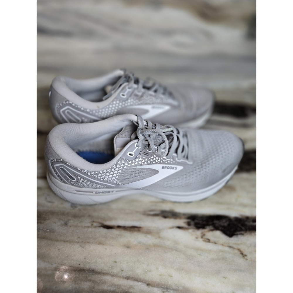 Brooks Women's Ghost 14 Running Shoes Gray Athletic‎ Sneakers size 10